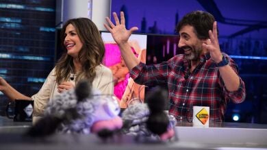 La peculiar familia numerosa de Nuria Roca y Juan Del Val en ‘El Hormiguero 3.0’