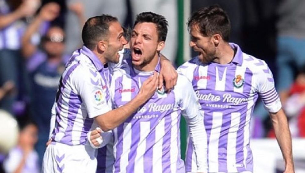 Óscar Plano celebra un gol