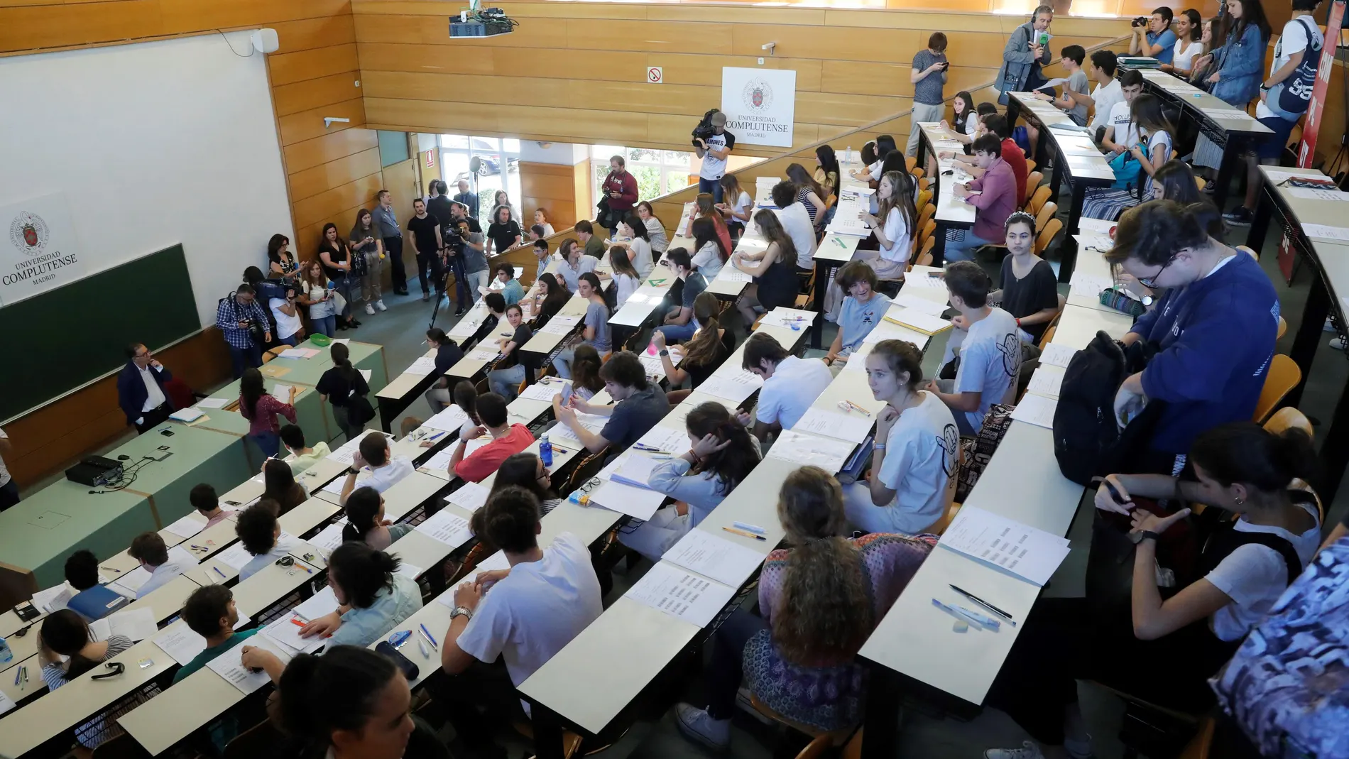 Alumnos haciendo el examen de Selectividad en Madrid Alumnos haciendo el examen de Selectividad en Madrid