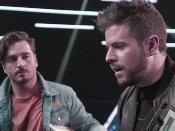 Enriqueta Caballero enamora a Pablo López y David Bustamante con su dulce voz Enriqueta Caballero enamora a Pablo López y David Bustamante con su dulce voz