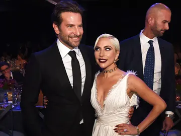 Bradley Cooper y Lady Gaga Bradley Cooper y Lady Gaga