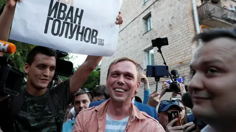 Rusia libera a periodista detenido tras una inédita movilización social Rusia libera a periodista detenido tras una inédita movilización social