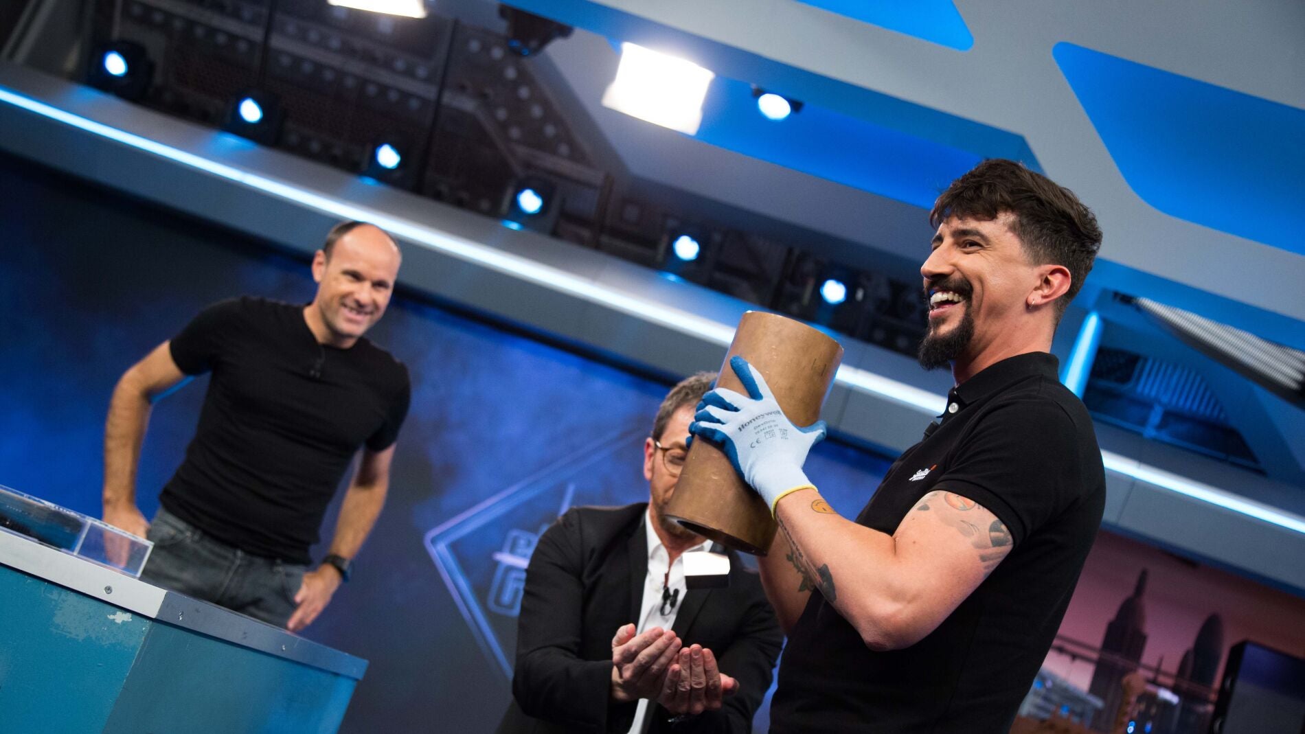 Marron nos descubre el espectacular resultado del diamagnetismo en &lsquo;El Hormiguero 3.0&rsquo; 