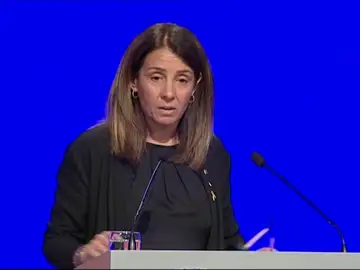 La portavoz de la Generalitat se niega a responder en castellano preguntas que no le hayan hecho en catalán La portavoz de la Generalitat se niega a responder en castellano preguntas que no le hayan hecho en catalán