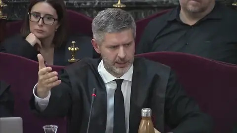 El abogado de Junqueras dice que se confunde desobediencia con rebelión El abogado de Junqueras dice que se confunde desobediencia con rebelión