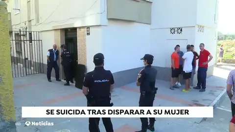 Un guardia civil dispara a su mujer y se suicida en Ceuta Un guardia civil dispara a su mujer y se suicida en Ceuta
