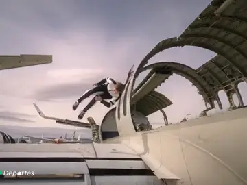 Elise Bickley, la joven que practica 'parkour' y que asombra al mundo: "Me gustaría ver a más chicas haciéndolo" Elise Bickley, la joven que practica 'parkour' y que asombra al mundo: "Me gustaría ver a más chicas haciéndolo"