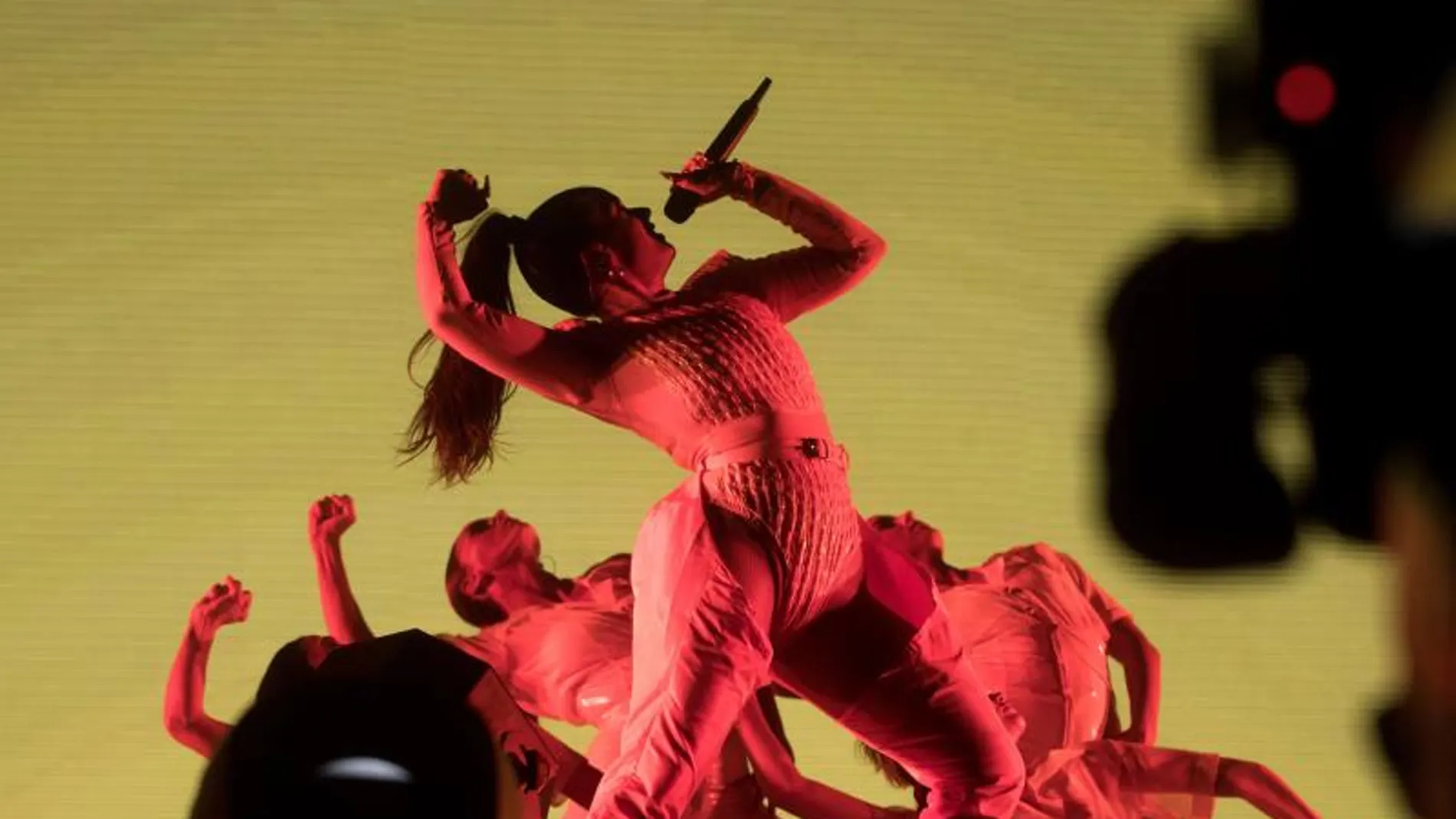 La cantante Rosalía, durante el concierto de la jornada de clausura del Primavera Sound La cantante Rosalía, durante el concierto de la jornada de clausura del Primavera Sound