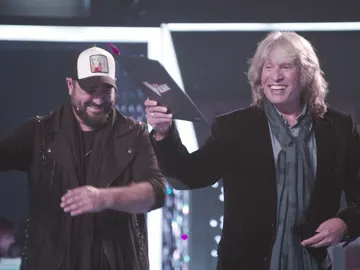 Antonio Orozco y José Mercé disfrutan bailando en el ensayo de Los D’Orlando Antonio Orozco y José Mercé disfrutan bailando en el ensayo de Los D’Orlando