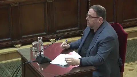 Junqueras pide devolver el 'procés' a la política Junqueras pide devolver el 'procés' a la política