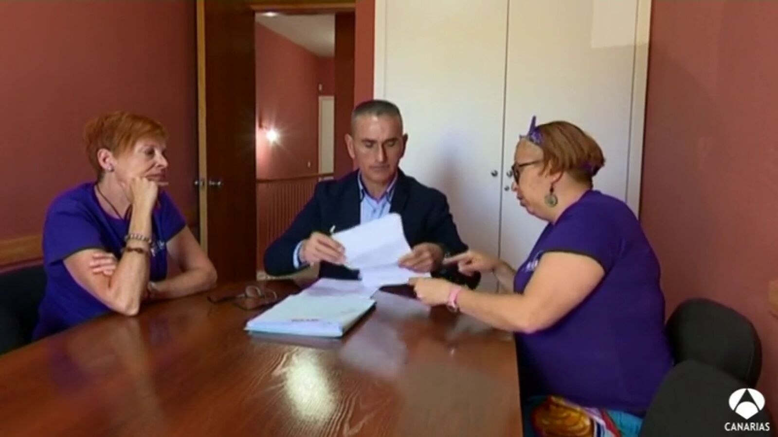 Denuncian despidos de camareras de piso como represalia