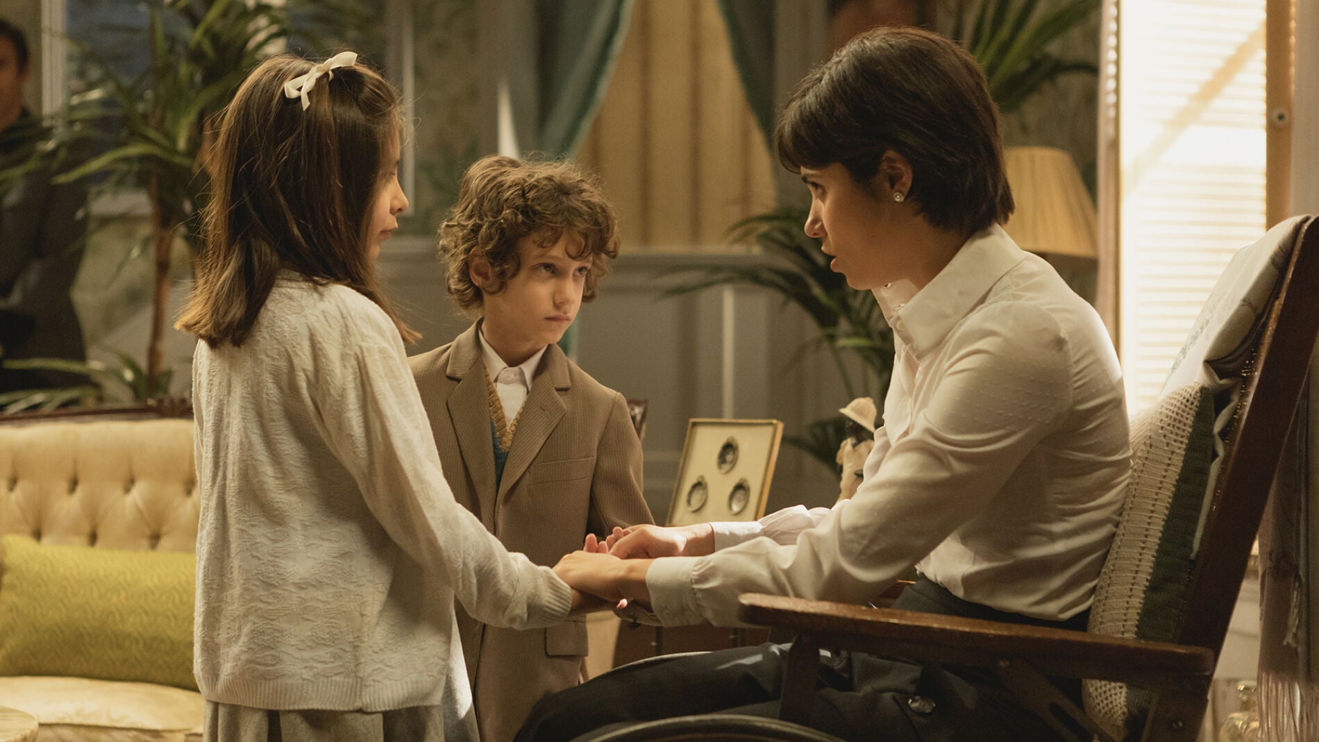 María se despide de sus hijos entre lágrimas