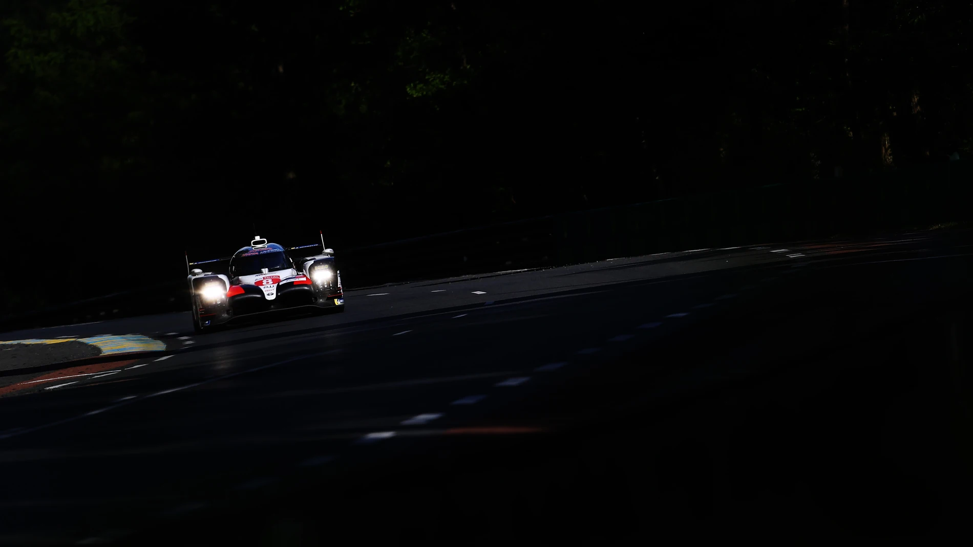 Fernando Alonso, durante la primera sesión de calificación de las 24 Horas de Le Mans Fernando Alonso, durante la primera sesión de calificación de las 24 Horas de Le Mans