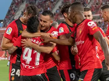 Los jugadores del Mallorca celebran un gol ante el Albacete Los jugadores del Mallorca celebran un gol ante el Albacete