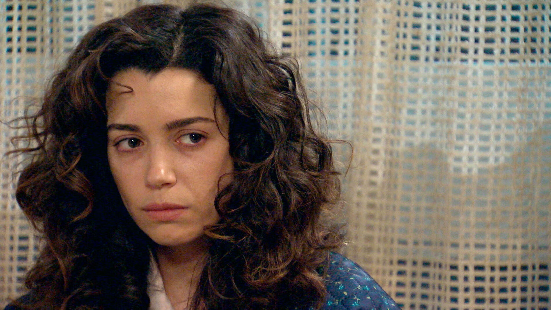 Amelia evita estar a solas con Luisita