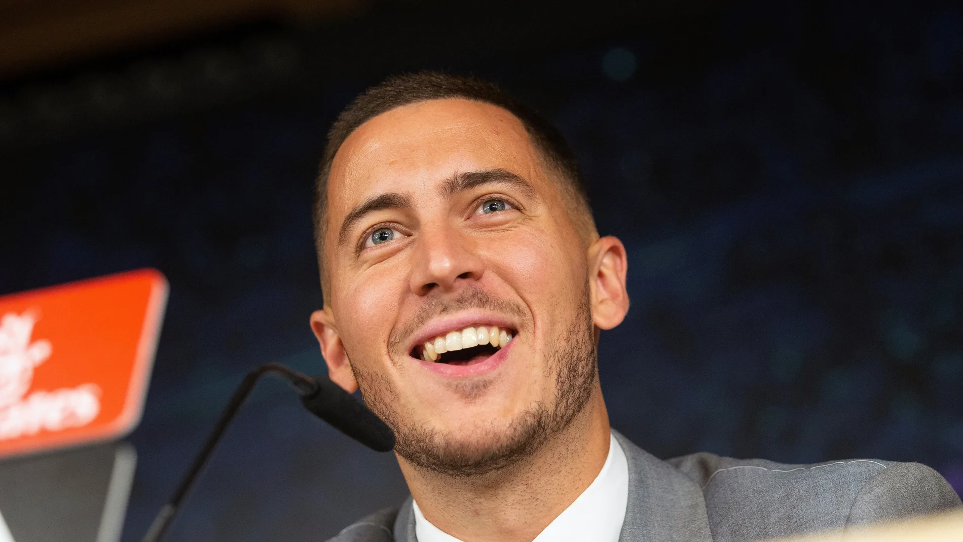 Eden Hazard, en rueda de prensa Eden Hazard, en rueda de prensa