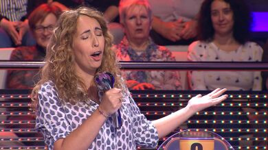 Cantar en la ducha, la increíble habilidad de Nina en ‘¡Ahora caigo!