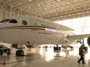 El presidente mexicano vende su avión para pagar el plan migratorio El presidente mexicano vende su avión para pagar el plan migratorio