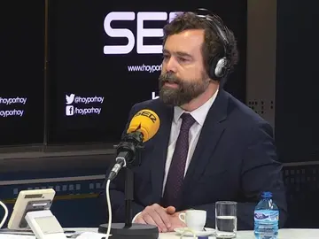 Espinosa de los Monteros: " las naciones deben tener la soberanía de decidir cuántos inmigrantes quieren recibir, de dónde e, incluso, su cualificación" Espinosa de los Monteros: " las naciones deben tener la soberanía de decidir cuántos inmigrantes quieren recibir, de dónde e, incluso, su cualificación"
