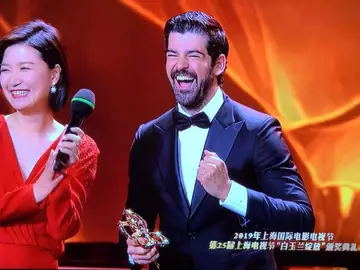 Miguel Ángel Muñoz recogiendo su premio Miguel Ángel Muñoz recogiendo su premio