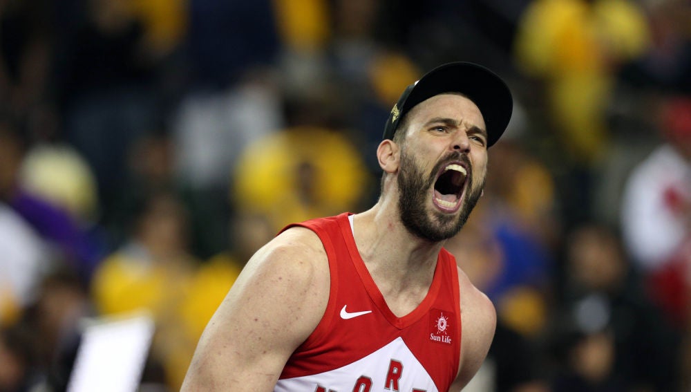Marc Gasol celebrando que es campeón de la NBA