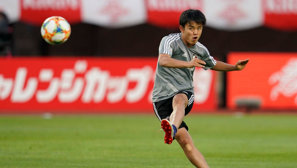 Takefusa Kubo con el Tokyo F.C.