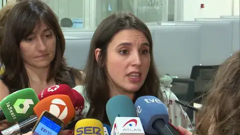 Podemos asegura que Sánchez les comunicó que prefiere el apoyo de la derecha Podemos asegura que Sánchez les comunicó que prefiere el apoyo de la derecha