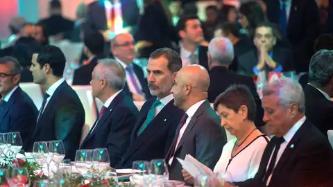 El Rey Felipe VI preside la cena de 'La Nit de la Logística' El Rey Felipe VI preside la cena de 'La Nit de la Logística'