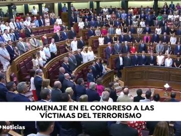 Críticas a TVE y el gobierno por la entrevista a Otegi con Bildu presente