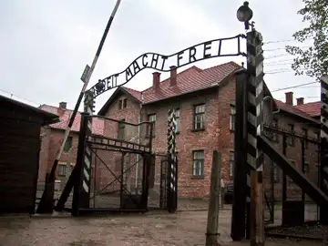 Entrada principal al campo nazi de Auschwitz Entrada principal al campo nazi de Auschwitz
