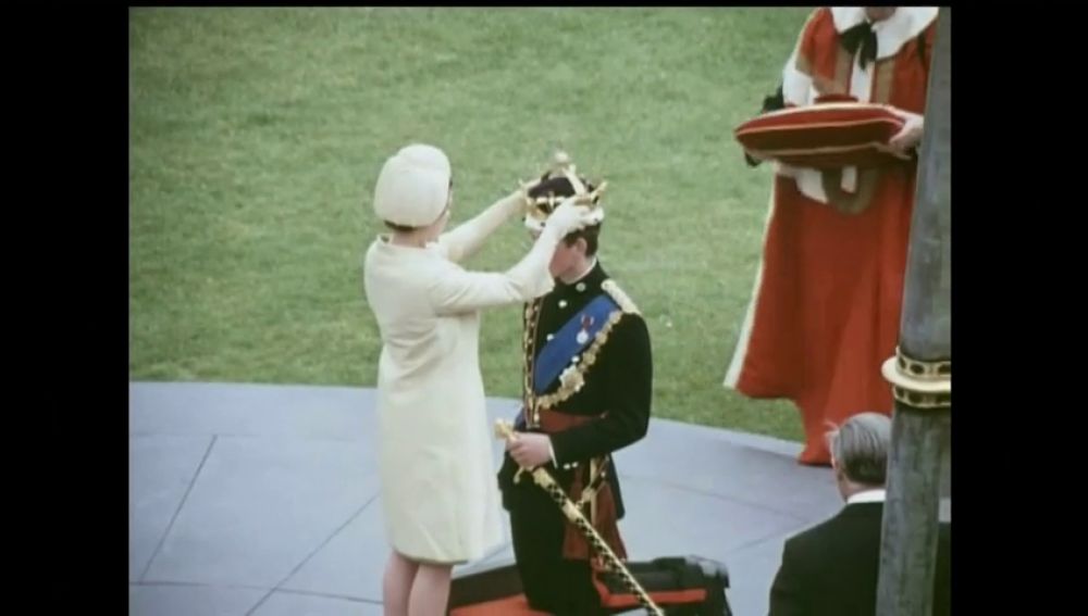 Carlos de Inglaterra celebra el 50 aniversario de su nombramiento 