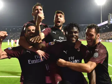 Los jugadores del MIlan celebrando un gol en el campo del SPAL Los jugadores del MIlan celebrando un gol en el campo del SPAL