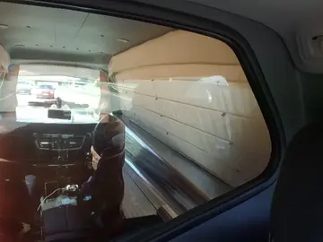 Despedido por conducir el coche fúnebre fumando y escuchando flamenco y rumbas Despedido por conducir el coche fúnebre fumando y escuchando flamenco y rumbas