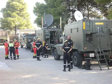 Efectivos de la UME trabajan en el incendio de Tarragona Efectivos de la UME trabajan en el incendio de Tarragona