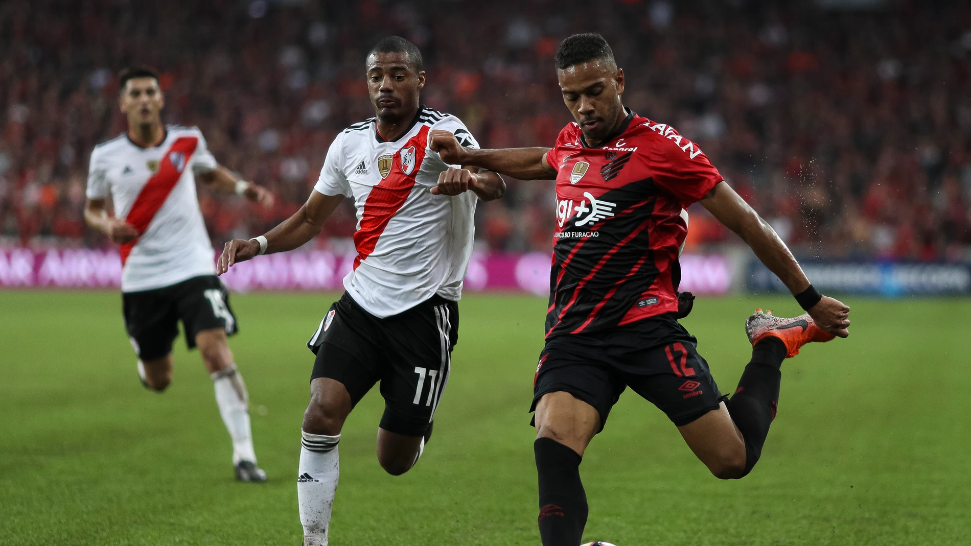 Renan Lodi, durante un partido Renan Lodi, durante un partido