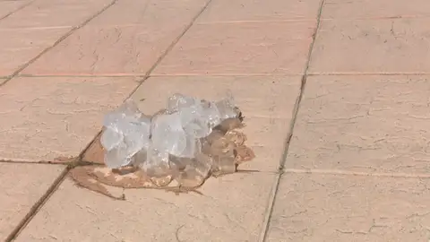 Ola de calor: ¿Cuánto tarde en derretirse una bolsa de hielo en Zaragoza? Ola de calor: ¿Cuánto tarde en derretirse una bolsa de hielo en Zaragoza?