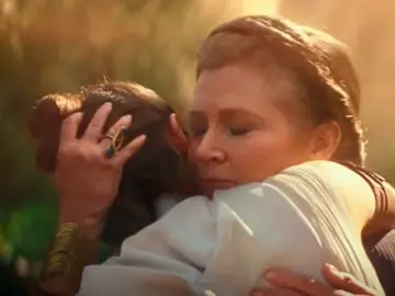Carrie Fisher y Daisy Ridley en 'Star Wars: The Rise of Skywalker' Carrie Fisher y Daisy Ridley en 'Star Wars: The Rise of Skywalker'