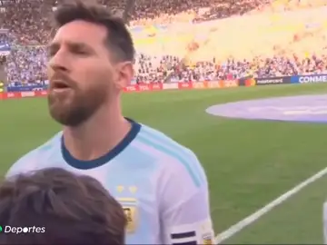 Sorpresa en Argentina: Messi por fin cantó el himno de su país... ¡y a pleno pulmón! Sorpresa en Argentina: Messi por fin cantó el himno de su país... ¡y a pleno pulmón!