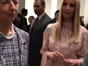 La reacción de Christine Lagarde tras la interrupción de Ivanka Trump en una conversación de los líderes del G20 La reacción de Christine Lagarde tras la interrupción de Ivanka Trump en una conversación de los líderes del G20
