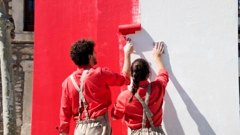 La t&eacute;cnica de cubrir gotel&eacute;: las claves del jurado de &lsquo;Masters de la reforma&rsquo; para conseguir que la pared quede lisa
