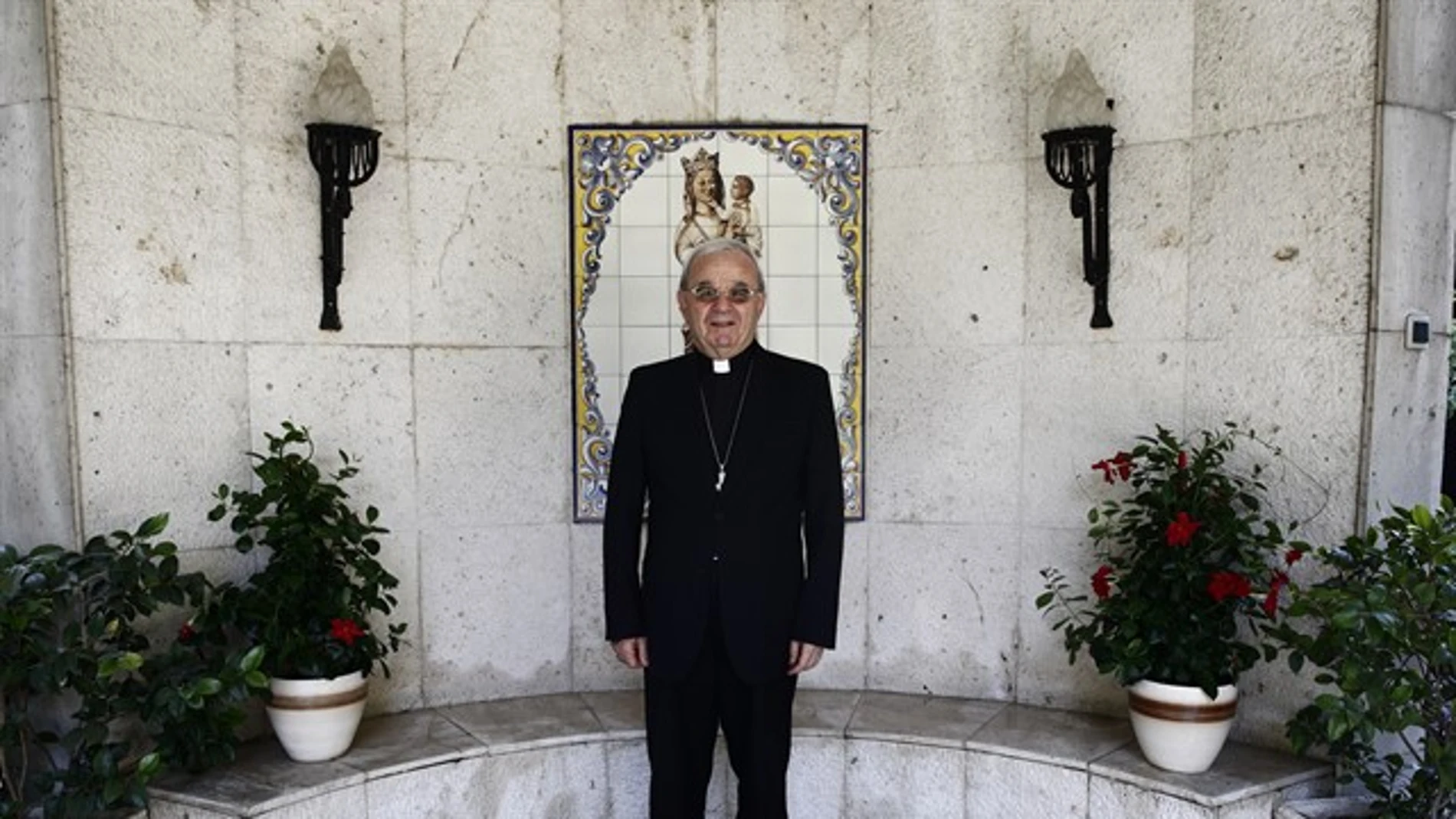 El nuncio Renzo Fratini durante un momento de la entrevista a Europa Press El nuncio Renzo Fratini durante un momento de la entrevista a Europa Press