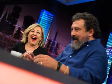 Los divertidos piropos entre Carmen Machi y Paco Tous en ‘El Hormiguero 3.0’ Los divertidos piropos entre Carmen Machi y Paco Tous en ‘El Hormiguero 3.0’