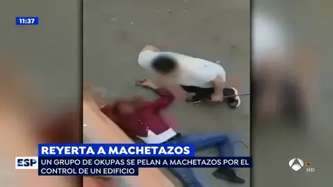 Robo que acaba a machetazos frente a la incredulidad de los vecinos que estaban presentes Robo que acaba a machetazos frente a la incredulidad de los vecinos que estaban presentes