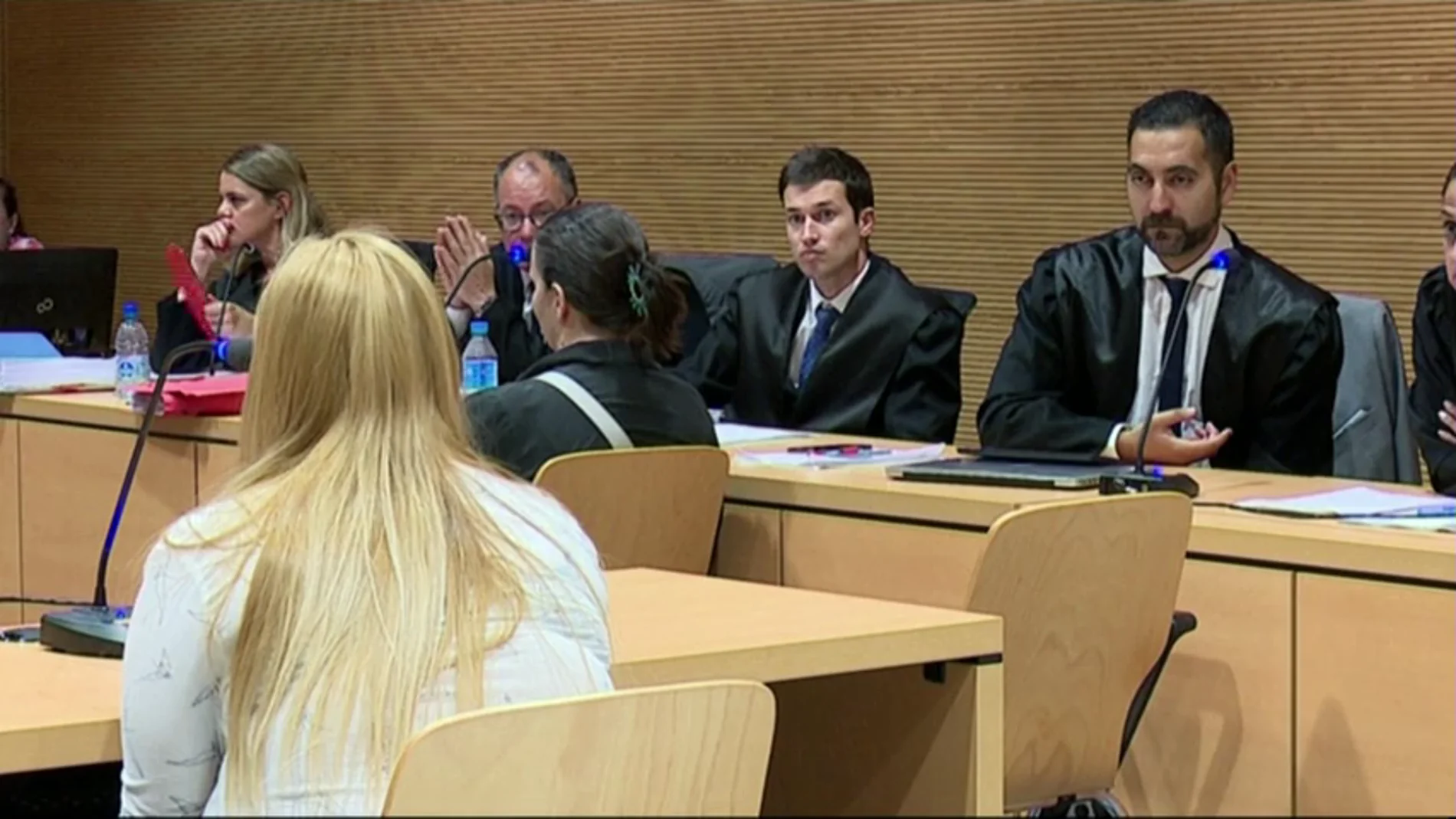 A juicio acusada de asesinar a su pareja y ocultarla en un bidón A juicio acusada de asesinar a su pareja y ocultarla en un bidón