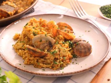 Paella de pescado y marisco