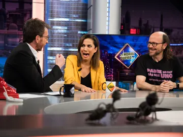 El lado más familiar de Toni Acosta y Santiago Segura en ‘El Hormiguero 3.0’ El lado más familiar de Toni Acosta y Santiago Segura en ‘El Hormiguero 3.0’