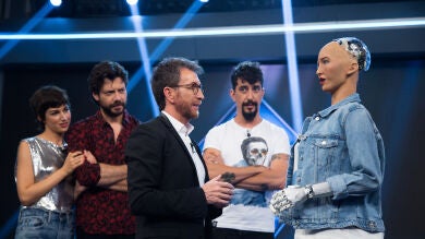 El robot humanoide Sofía, único en el mundo, llega al plató de 'El Hormiguero 3.0' 