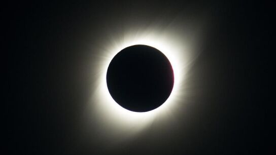 Asi se vio el eclipse solar total del 2 de julio