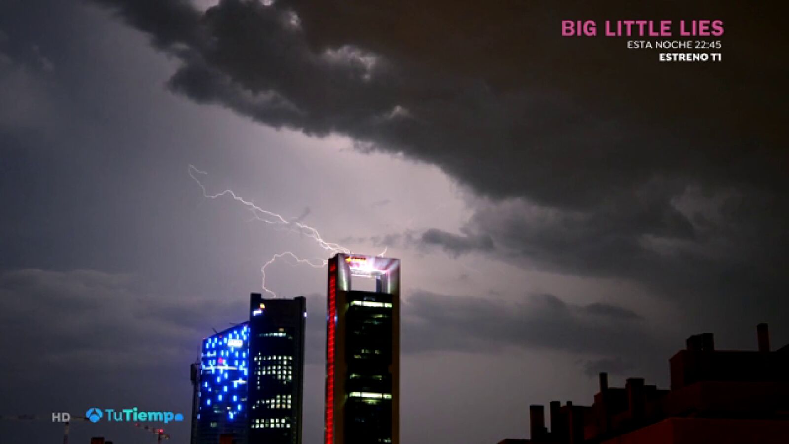 Las tormentas de verano, a través de las espectaculares imágenes de los espectadores de 'Tu Tiempo'