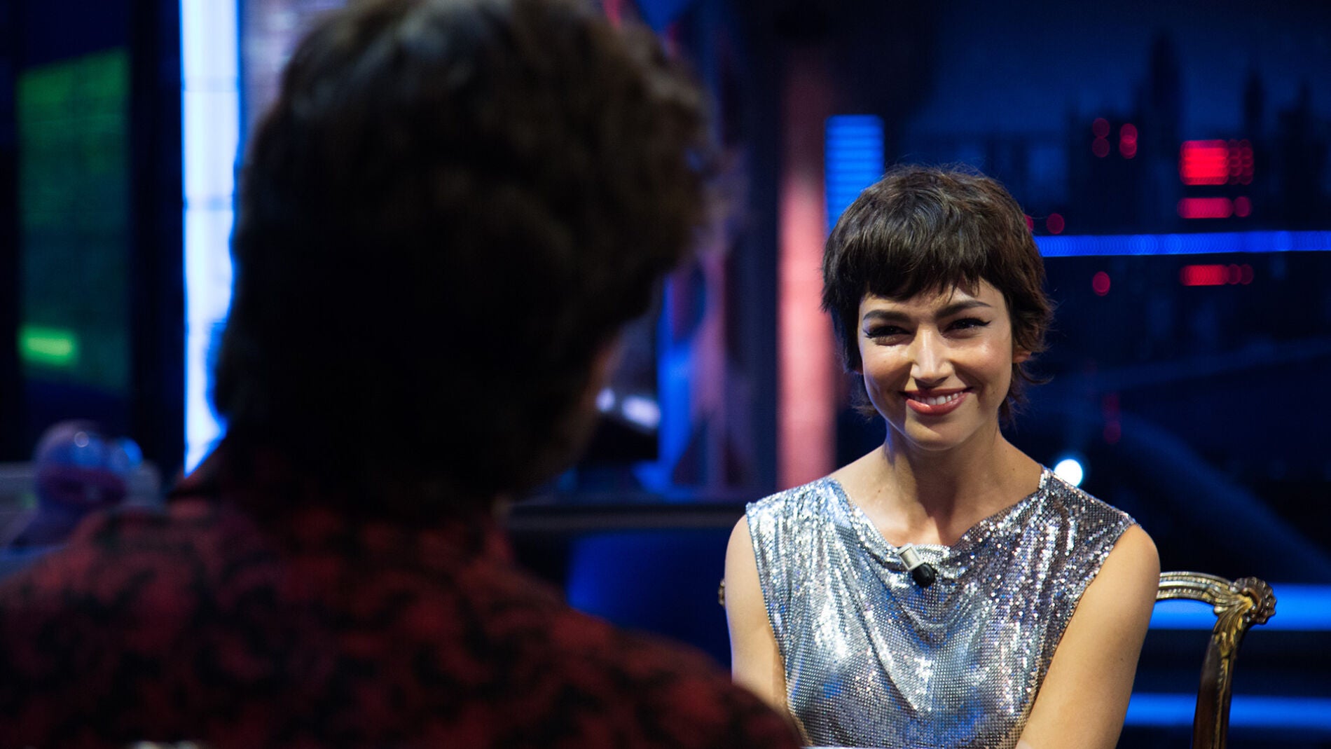 Ursula Corber&oacute; derrota a &Aacute;lvaro Morte en el juego 'cajas del banco' en 'El Hormiguero 3.0' 